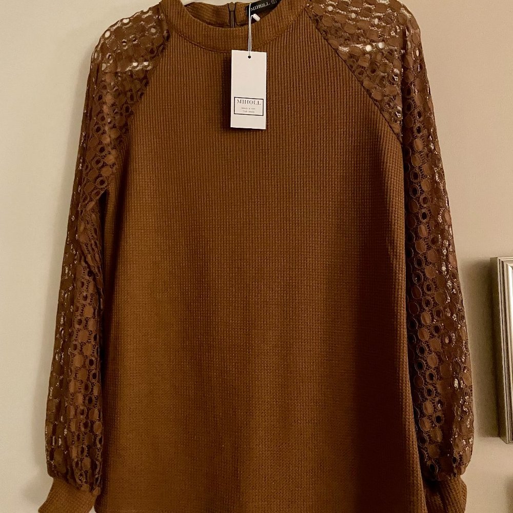 Super cute camel-colored long sleeve top with interesting sleeves